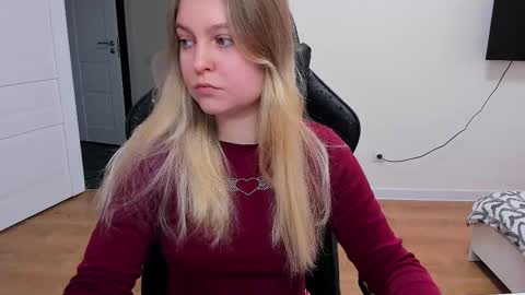 Snapshot of stacy_miraclee chatting on March 12, 10:37 am Stacy online show from March 12, 10:37 am