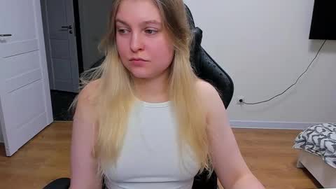 Snapshot of stacy_miraclee chatting on March 11, 8:20 pm Stacy online show from March 11, 8:20 pm