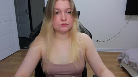 Snapshot of stacy_miraclee chatting on January 16, 9:27 am Stacy online show from January 16, 9:27 am