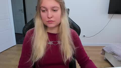 Snapshot of stacy_miraclee chatting on February 20, 12:57 pm Stacy online show from February 20, 12:57 pm