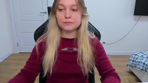 Snapshot of stacy_miraclee chatting on February 7, 9:58 am Stacy online show from February 7, 9:58 am