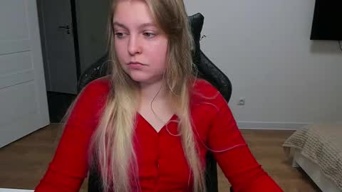 Snapshot of stacy_miraclee chatting on October 4, 4:55 pm Stacy online show from October 4, 4:55 pm