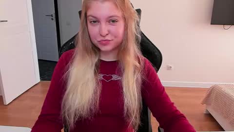 Snapshot of stacy_miraclee chatting on September 9, 2:17 pm Stacy online show from September 9, 2:17 pm