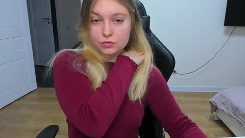 Snapshot of stacy_miraclee chatting on January 14, 10:59 am Stacy online show from January 14, 10:59 am