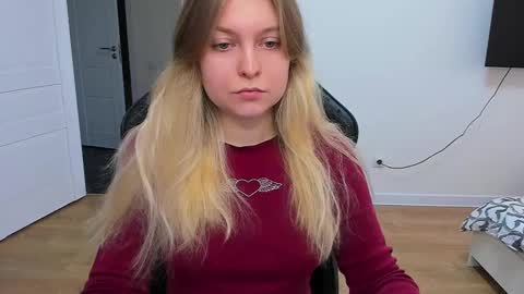 Snapshot of stacy_miraclee chatting on March 7, 10:02 am Stacy online show from March 7, 10:02 am
