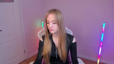 Stacy Mon Tue Wed Thu Fri Sun GMT GMT 3 1000am - 0400pm  online show from February 10, 8:09 am