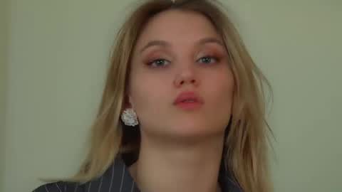 StacyEvances online show from May 2, 6:11 pm