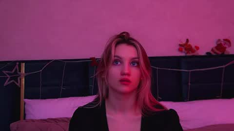 StacyEvances online show from December 21, 6:01 pm