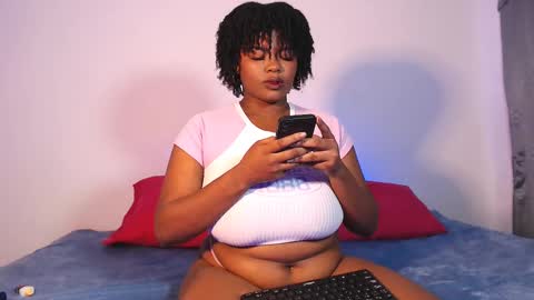 Snapshot of stacyhunterxxx chatting on February 15, 3:42 am STACY online show from February 15, 3:42 am