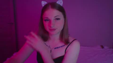 Snapshot of star_girlish chatting on October 9, 7:07 pm star_girlish online show from October 9, 7:07 pm