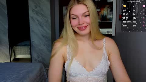 Caroline online show from May 1, 3:10 am