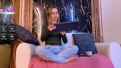 starlight_mature11_aws online show from July 10, 7:58 pm