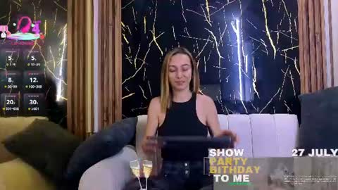 starlight_mature11_aws online show from July 26, 9:33 pm