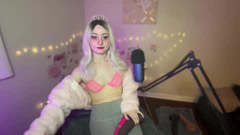 Starr online show from December 3, 5:10 am