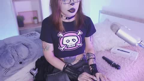 Yoko online show from May 15, 11:29 pm