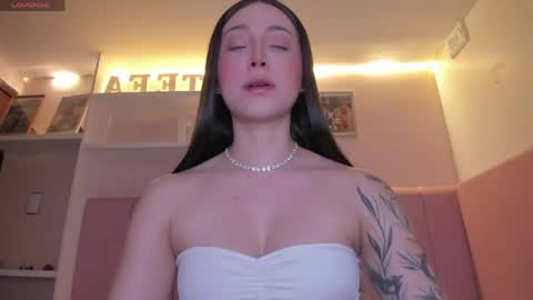 Stefa Gomez  online show from May 1, 2:09 pm