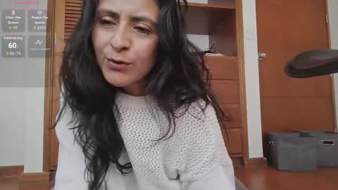 Snapshot of stefaniadiazz_ chatting on September 15, 6:26 pm Stafania 3 online show from September 15, 6:26 pm