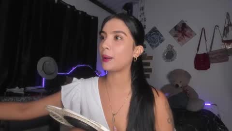 Im MiaIts my first day here  online show from February 21, 12:38 am