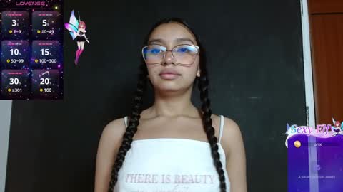 Stefanny lopez online show from December 17, 11:39 am