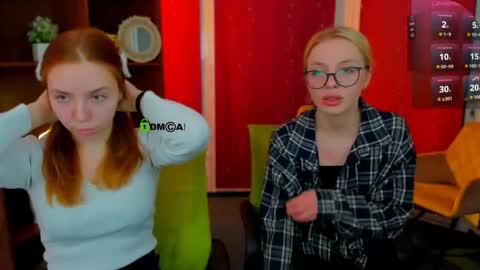 stella_flower online show from March 9, 12:30 pm