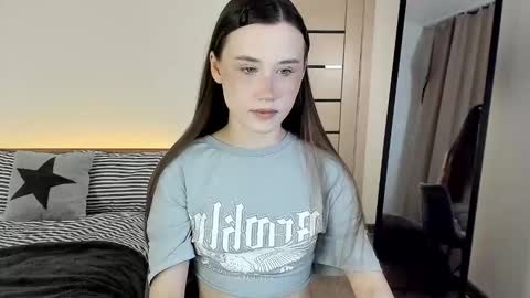 stella_sunny online show from March 3, 5:19 pm