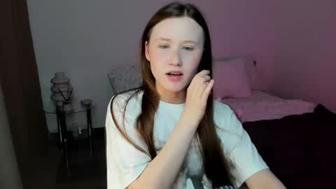 stella_sunny online show from December 18, 1:23 pm