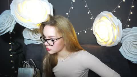 stellalights online show from November 21, 1:46 pm