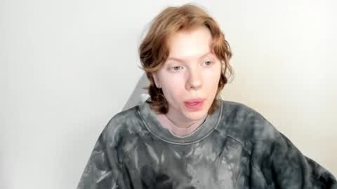 S T E L L A online show from February 9, 9:00 am