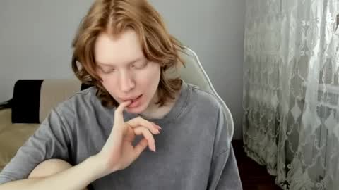 S T E L L A online show from May 12, 11:06 am