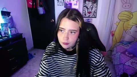 Snapshot of stephani_rousso chatting on October 8, 12:04 am joha cosmo online show from October 8, 12:04 am