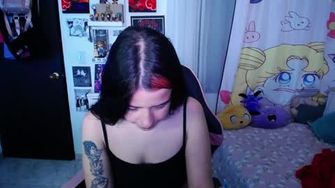 Snapshot of stephani_rousso chatting on February 13, 7:21 pm joha cosmo online show from February 13, 7:21 pm