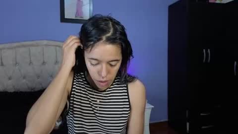 Stephania online show from June 19, 3:15 pm