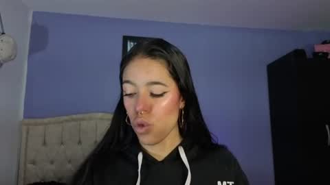 Stephania online show from June 22, 2:03 pm