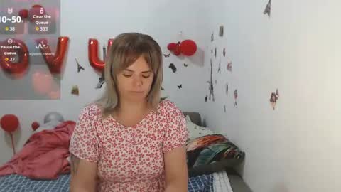 Stephanie   online show from July 20, 10:39 am