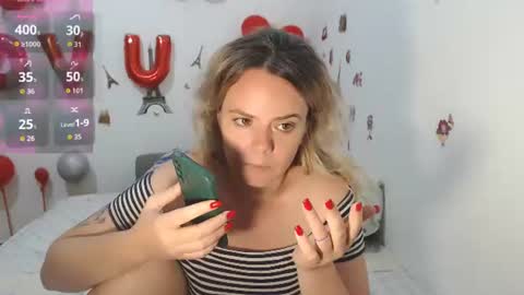 Stephanie   online show from June 29, 10:15 am