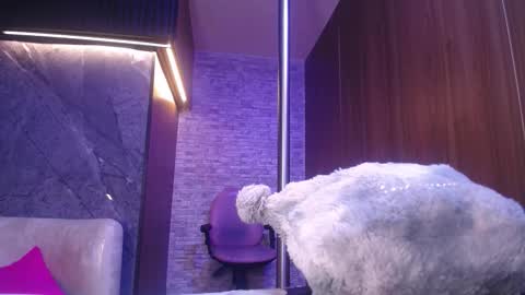 stephany_rodriguez_ online show from March 8, 12:20 pm