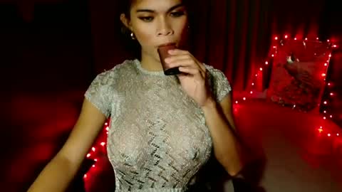strawberry_kisses143 online show from June 13, 12:24 pm