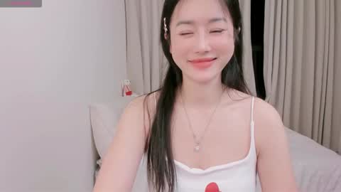 Snapshot of strawberry_loveee chatting on October 8, 3:16 pm strawberry_loveee online show from October 8, 3:16 pm