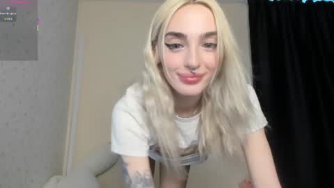 Chloe online show from July 9, 3:25 pm