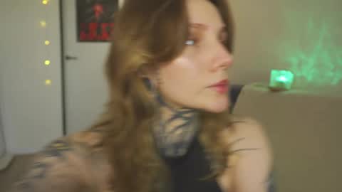 succubus_66 online show from April 5, 10:47 am
