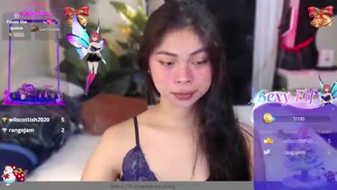 Snapshot of suckablechick chatting on January 11, 2:20 am Marry online show from January 11, 2:20 am