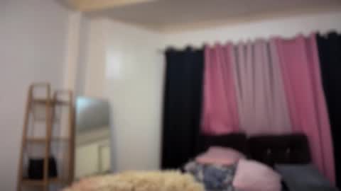 Snapshot of suckablechick chatting on September 15, 6:54 am Marry online show from September 15, 6:54 am