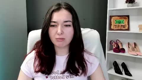 Megan online show from June 18, 9:36 am