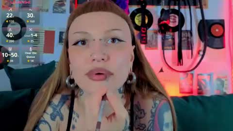 sugarsoot online show from July 15, 10:31 am