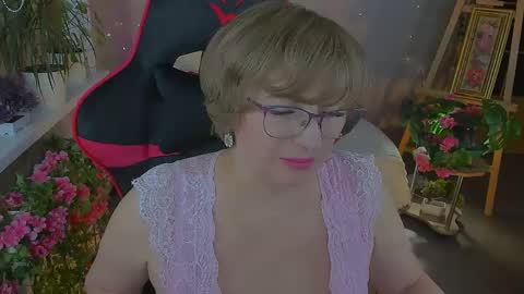 Vivien online show from April 29, 4:31 pm