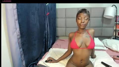 suhaila_suu online show from March 3, 12:01 am
