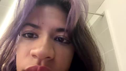 Suku Ren online show from October 2, 2:44 pm