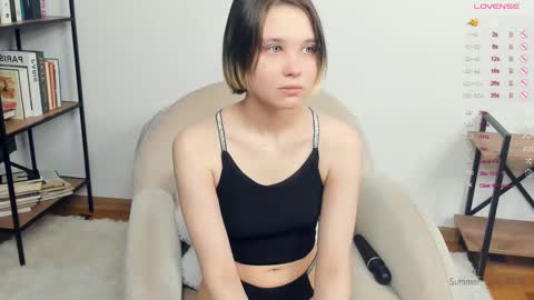 Snapshot of summer_lilac chatting on March 5, 8:12 pm Nelly online show from March 5, 8:12 pm