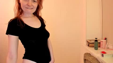 Snapshot of summer_preston chatting on October 6, 2:17 am Summer Preston online show from October 6, 2:17 am