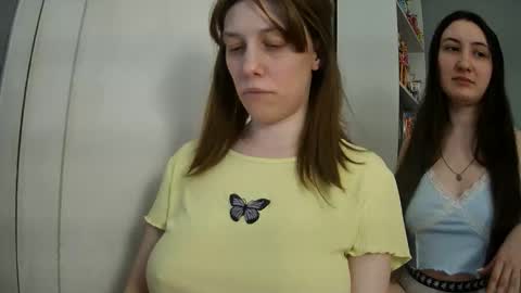 summerbluesky online show from May 11, 4:37 pm